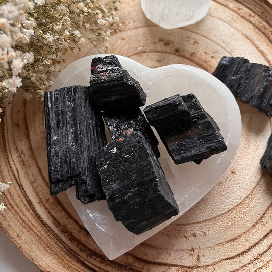 Schwarzer Turmalin Rohstein